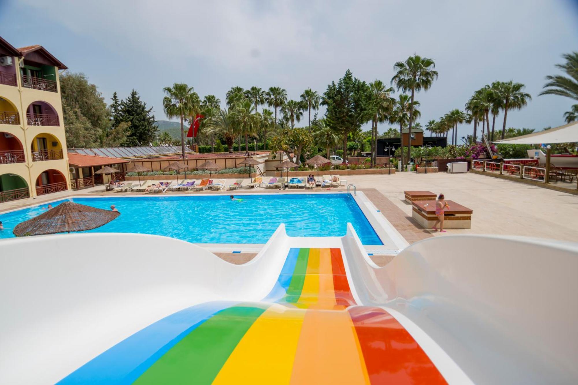 Club Tropical Beach Hotel Toslak Buitenkant foto
