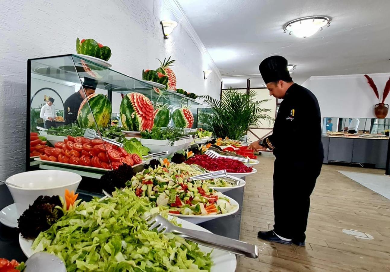 Club Tropical Beach Hotel Toslak Buitenkant foto