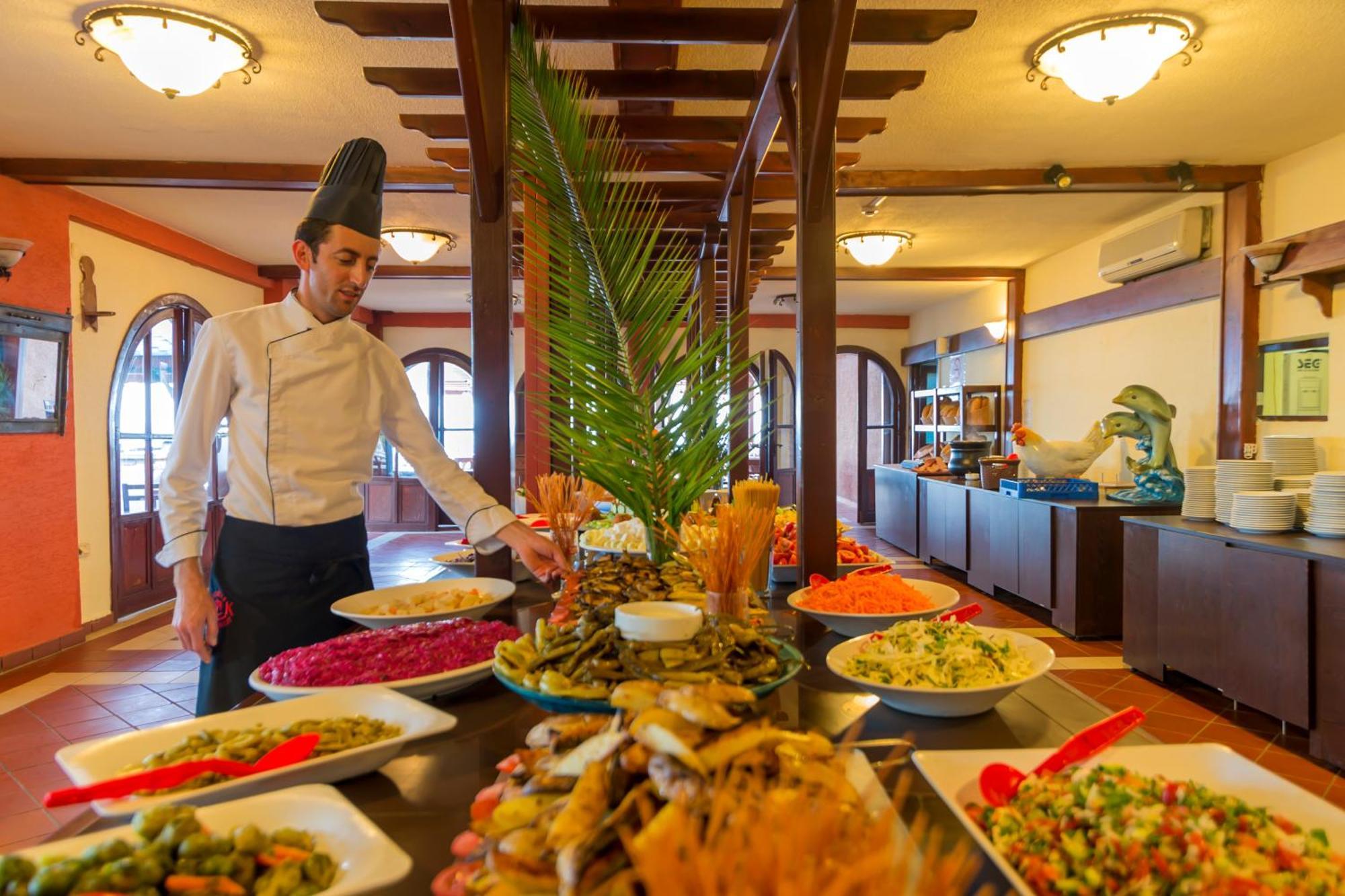 Club Tropical Beach Hotel Toslak Buitenkant foto